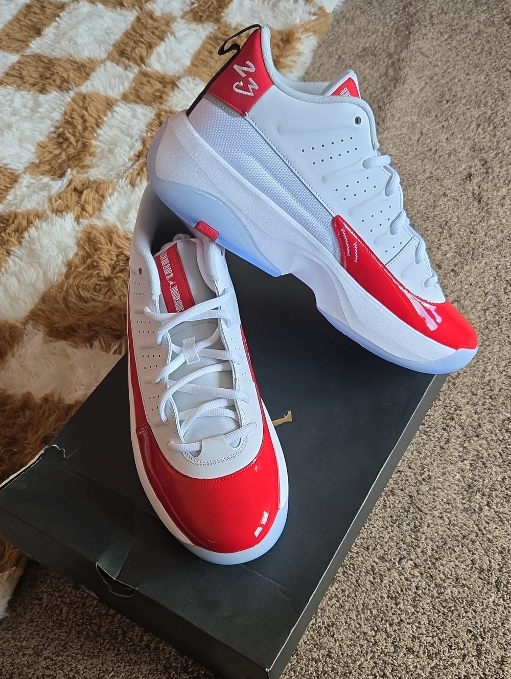Jordan Max Aura 7 Men's Low-Top Sneakers - White & Red❤️